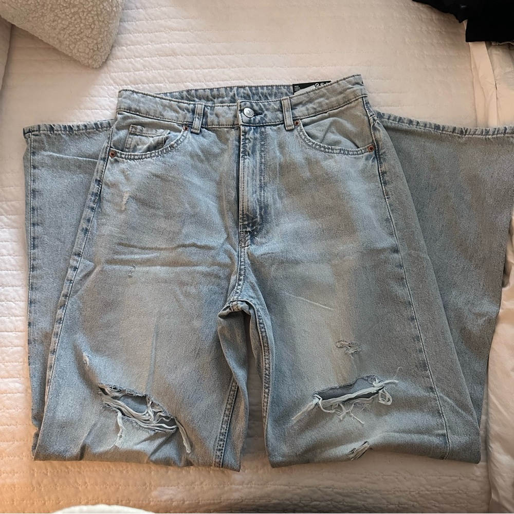 NWT Divided by H&M High Waist Wide Leg Jeans, Light Wash, Size 10 - Picture 7 of 9